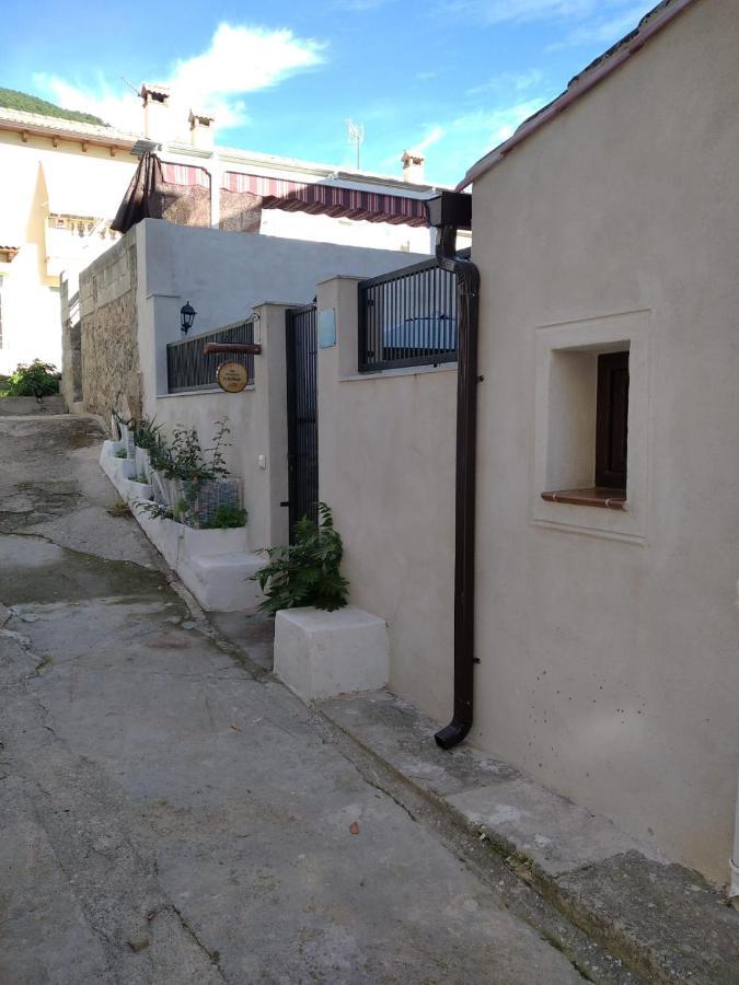 Casa De Vacaciones El Naranjo Piedralaves Exterior photo